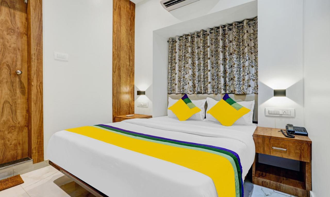 Itsy Hotels Heraa International Bombaim Exterior foto